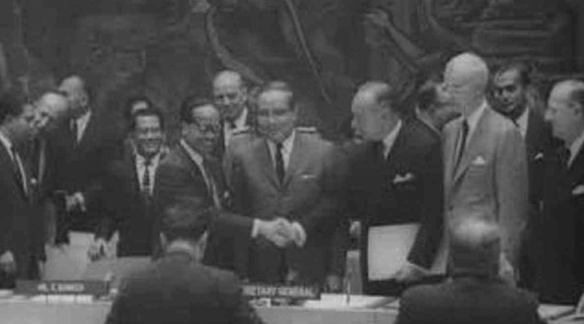 BELANDA SERAHKAN IRIAN BARAT KE INDONESIA MELALUI UNTEA PBB